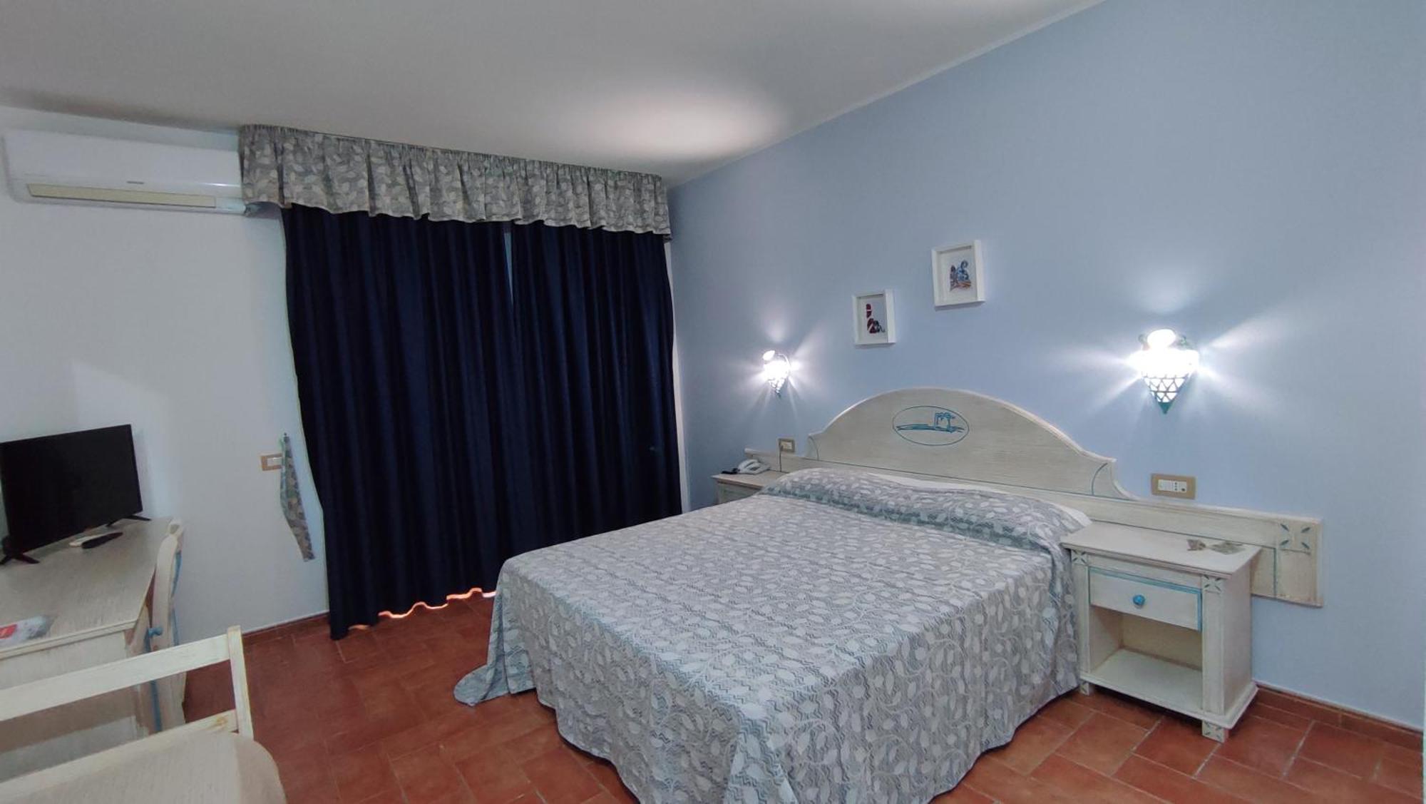 Hotel Le Sabbie Calasetta Exterior photo